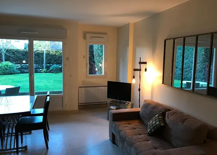 Cosy, Confort, A Deux Pas De La Ντοβίλ