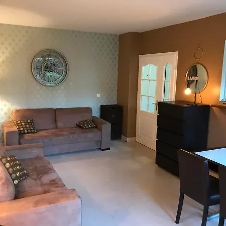 Cosy, Confort, A Deux Pas De La *